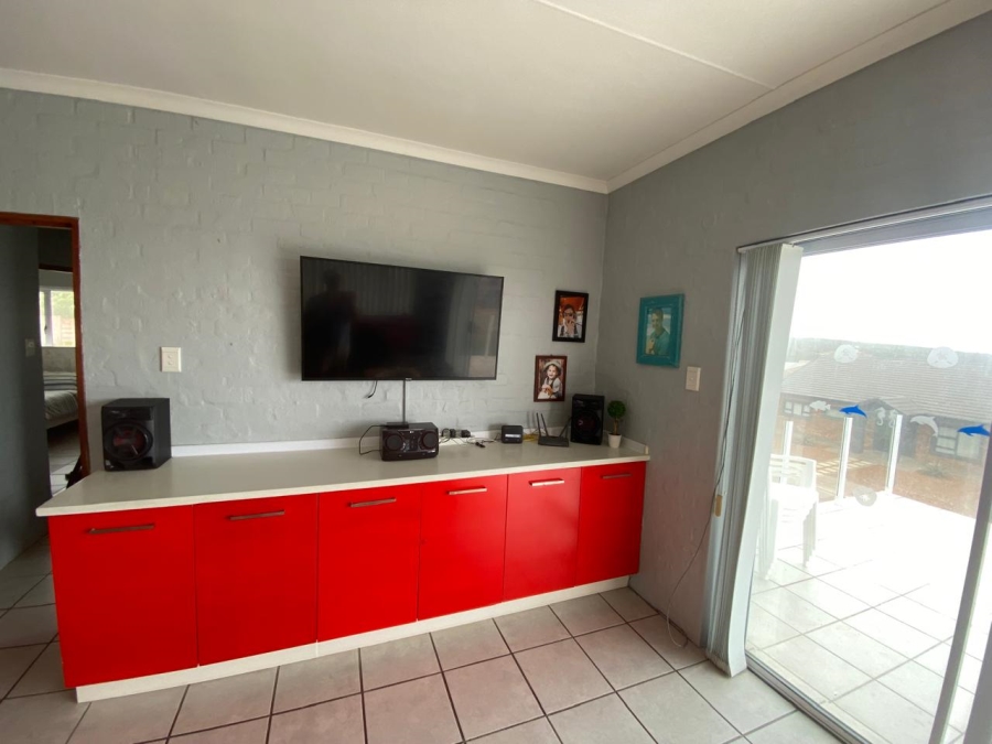 4 Bedroom Property for Sale in Jongensfontein Western Cape